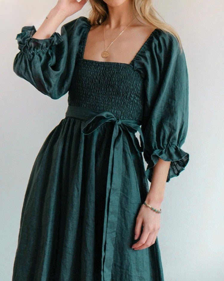 Bente - French Dress with Flared Sleeves