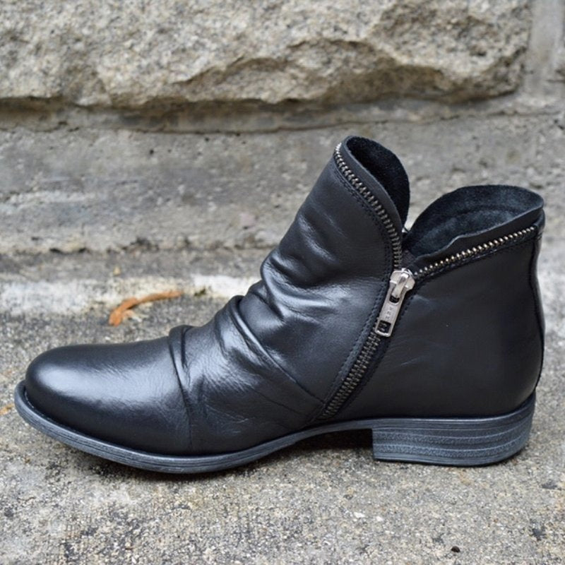 Vera - Leather Boots with a Zipper