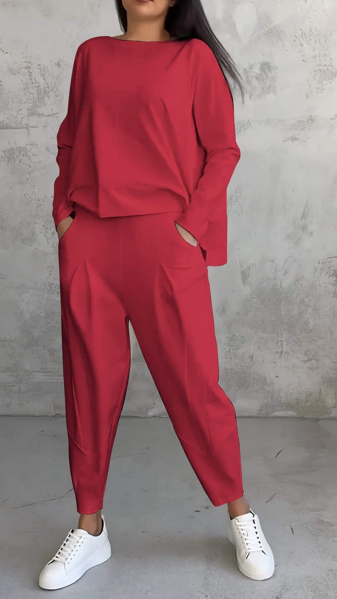 Jordinne - Leisure Suit with a Round Collar and Long Sleeves