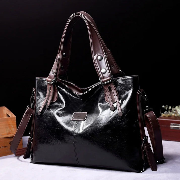 Augusta - Soft Leather Bag with Two Straps and Elegant Details