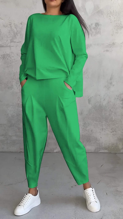 Jordinne - Leisure Suit with a Round Collar and Long Sleeves