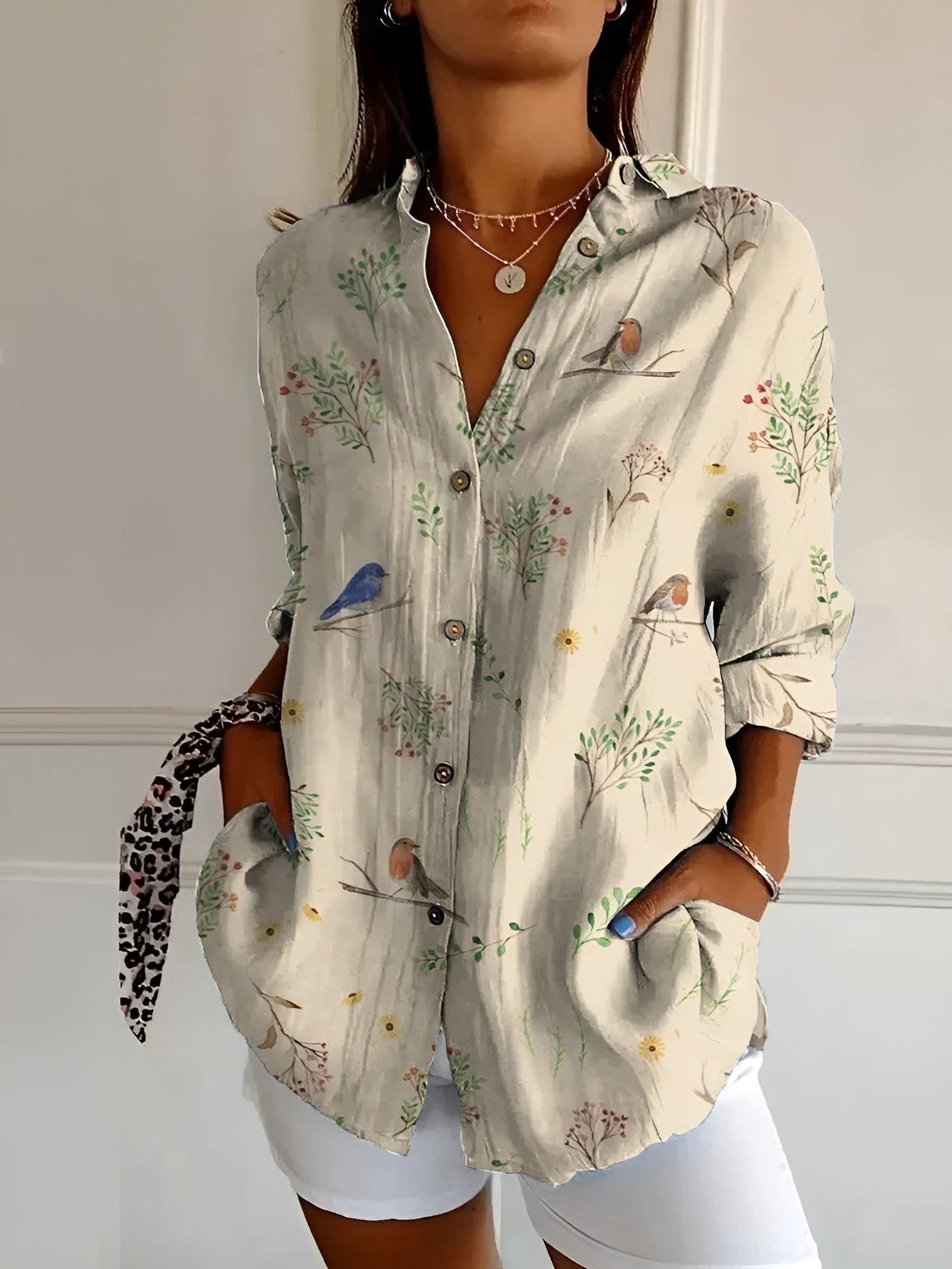 Malou - Blouse with Floral Pattern and Buttons