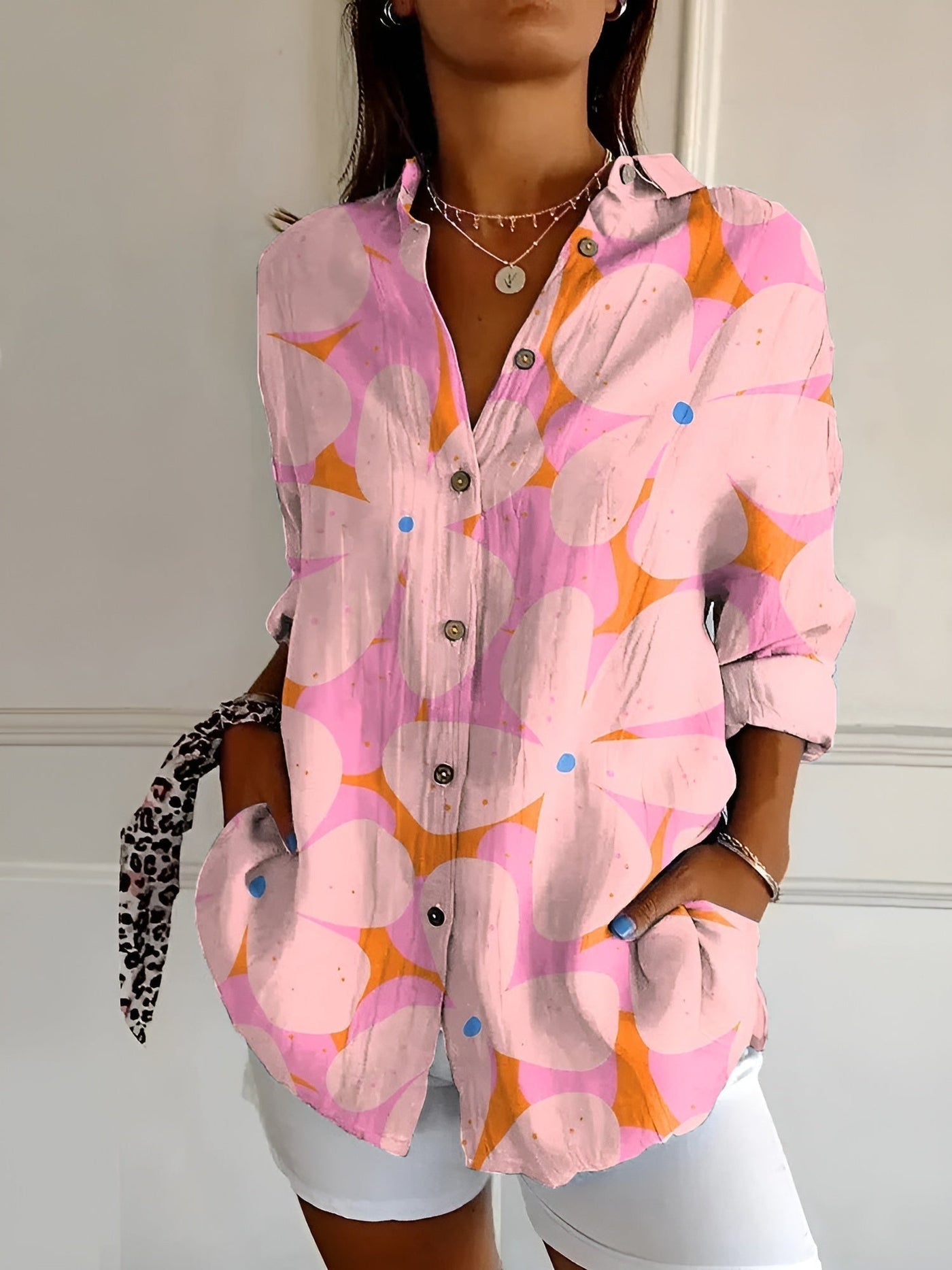Malou - Blouse with Floral Pattern and Buttons