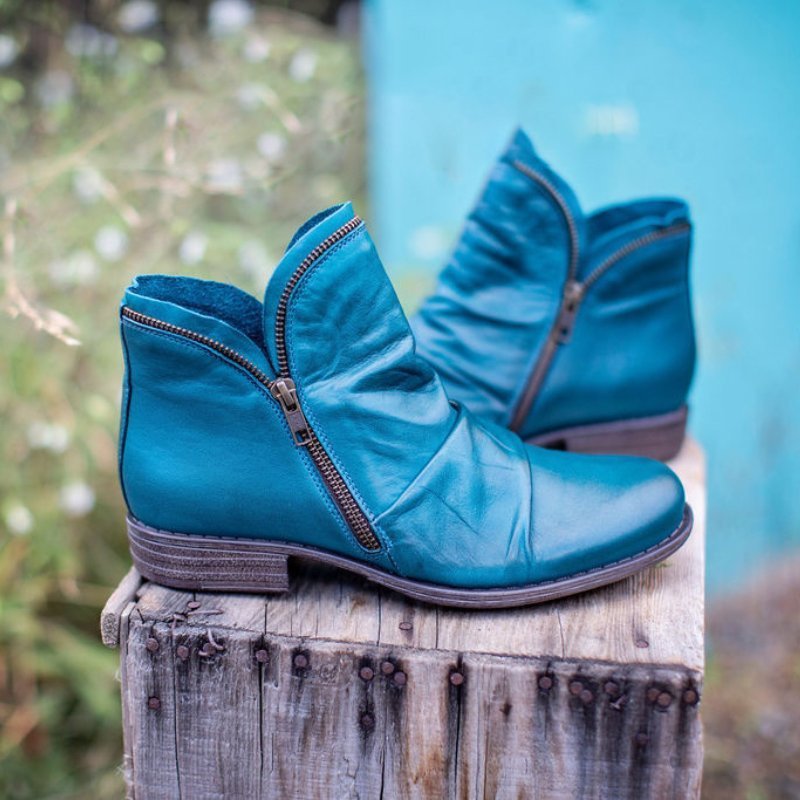 Victoria – Leather Boots with Practical Zipper